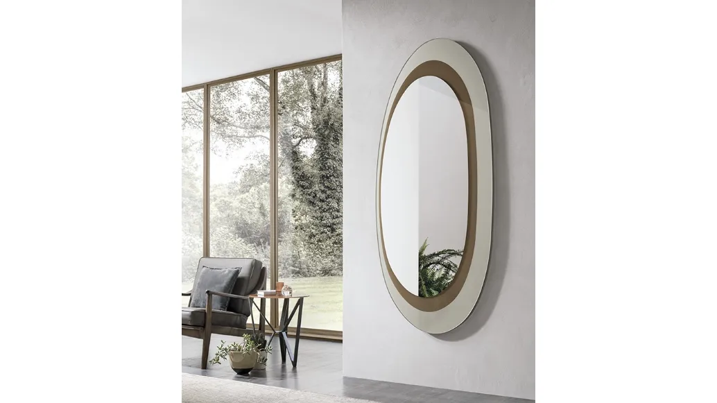 Nefti serigraphed glass mirror by Target Point