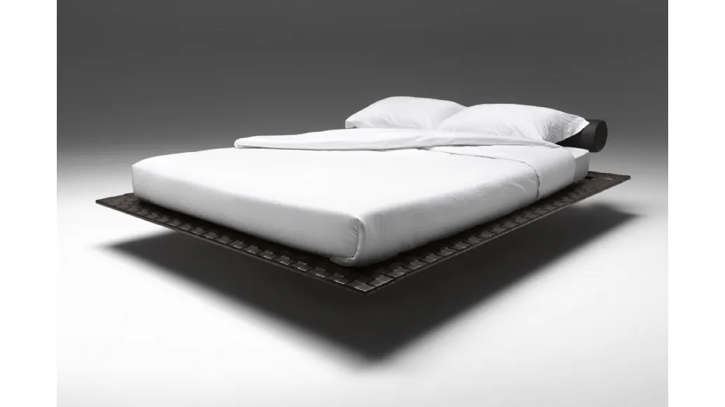 King size linear and light bed, made of leather, Flamingo Net by Noctis.