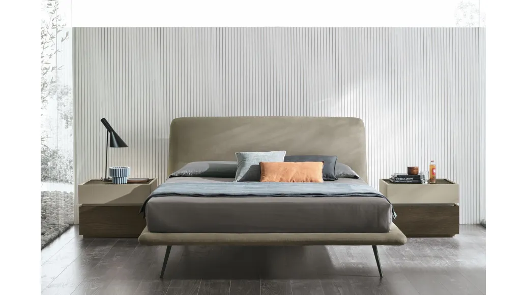 Double bed with Luna headboard by Tomasella.