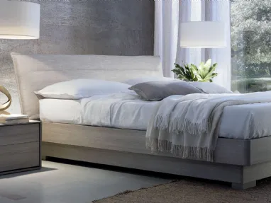 Bed Voilà Style Box with padded headboard in S75