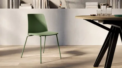 Lola chair in polypropylene by Arredo3