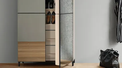 Mobile shoe rack Linear entrance by Birex