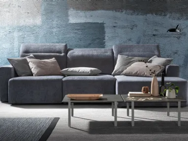 Linear fabric sofa with sliding seats Glide by Samoa