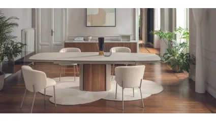 Extendable Yoroy table by Calligaris.