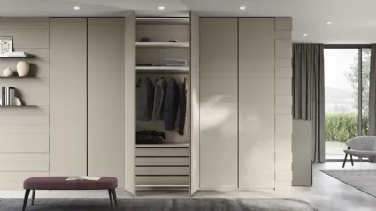 Dream hinged door wardrobe by Fimar.