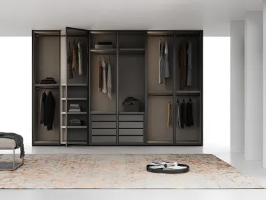 Wardrobe with swing glass door with aluminum profile Linear by Fimar.